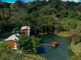 Burbi Lake Lodge Monteverde，位于蒙泰韦尔德哥斯达黎加的酒店