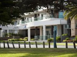 The Waves Apartments