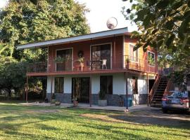 Villa Segura Manuel Antonio, Quepos，位于奎波斯城的酒店