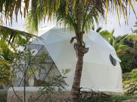 Glamping Cayuco，位于巴卡拉尔的酒店