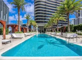 Aluna Lux Suites at SLS Lux Brickell Building