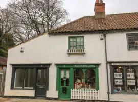 The Hideaway at No 8