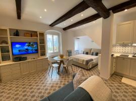 Suite 5 stelle nel Borgo di Celle Ligure，位于塞勒里古的酒店