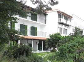 Villa Yiannis (Adult Friendly)，位于梅加利阿莫斯的浪漫度假酒店