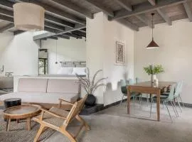 Velanis Ηouse, style into nature - secluded