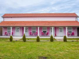 Guest House Ceca，位于Melenci的酒店