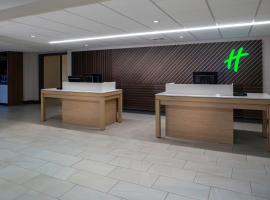 马尔堡假日套房酒店，位于马尔伯勒的酒店