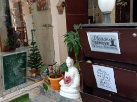 Rudram Hotel Yoga & Ayurveda Retreat，位于瑞诗凯诗的酒店
