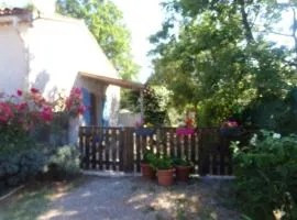 Appartement charmant au Luc avec piscine partagée, 42 m²
