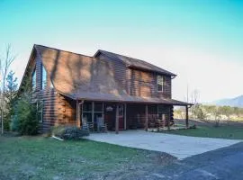 Cozy Cabin Living by Lake Chatuge with Covered Patio