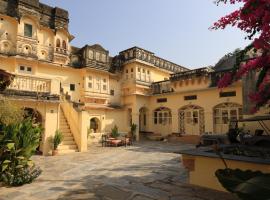 Kotri Raola - Boutique Heritage Haveli，位于拉那克普的酒店