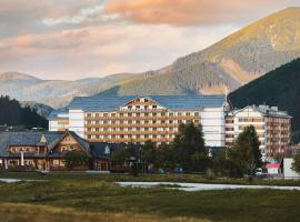 Apartm&aacute;ny PRESTIGE Donovaly，位于多纳瓦利的带停车场的酒店