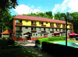 米兰伏皮卡酒店，位于伏尔塔瓦河畔赫卢博卡的酒店