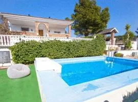 Charming villa near Tortosa with private pool
