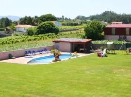 4 bedrooms house with shared pool jacuzzi and enclosed garden at Sanjenjo
