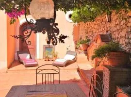 3 bedrooms house with city view furnished terrace and wifi at Taormina 4 km away from the beach