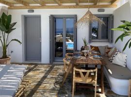 Villa Ypsilon Naxos - luxury holiday house with amazing sea view & private pool，位于圣安娜纳克索斯的别墅