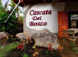 Cascata Del Bosco Cabinas，位于San Vito的酒店