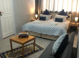 Mimosa Cottage - Perfect Break-Away!，位于乔治的酒店