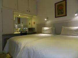 Sleepers Villa Guesthouse，位于波罗瓜尼的酒店