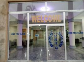 FABIAN COUNTRY HOME HOTEL, ADO EKITI，位于Alasia的酒店