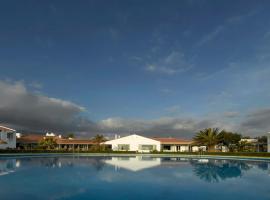 马拉加高尔夫旅馆，位于马拉加马拉加机场 - AGP附近的酒店