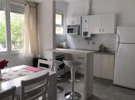 Hermoso departamento a la calle a 300 mts del mar