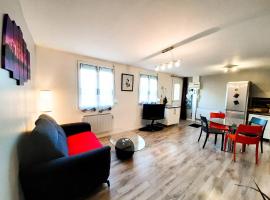 Calme & Cosy - Parking priv&eacute;-Gare，位于阿姆博斯的度假村