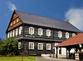 Rodinný penzion Dřevěnka-Kulturni Pamatka，位于Bozkov的酒店