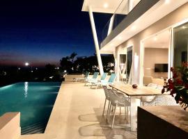 VillaCasaBella Ocean View-Private Pool-Up to 12 Guests，位于威利布罗德的别墅