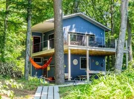 Jacobia Lakefront Retreat