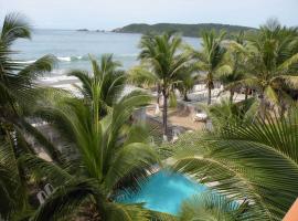 Hotel Playa Dorada，位于Pérula的酒店