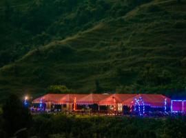 The Janvi Camping & Resort，位于奈尼塔尔的酒店