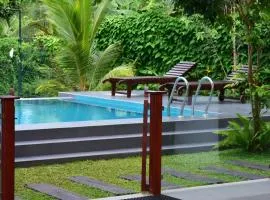 Iain Lake Winds Villa