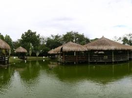 Centro Vacacional Tierracaliente，位于Los Geranios的酒店