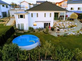 Allgäu gemütliche, moderne Wohnung mit Garten-Pool，位于Argenbühl的低价酒店