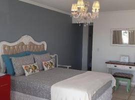 Pousada Cris Garden Bed&Breakfast，位于伊瓜苏的酒店