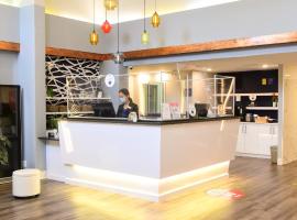 渥太华西区戴斯酒店，位于渥太华的酒店