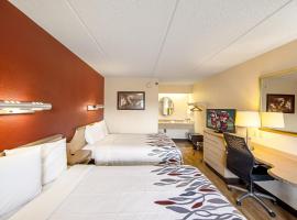 托莱多大学红屋顶酒店，位于托莱多的酒店