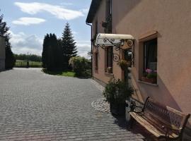 Villa Holma *** Agroturystyka，位于Zbychowo的住宿加早餐旅馆