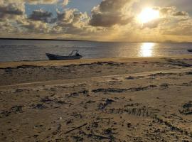 Ilha das Peças Lagamar，位于瓜拉克萨巴的酒店