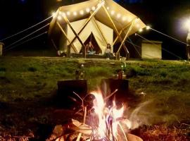 Glamping rio frio Tabio，位于塔比奥的酒店