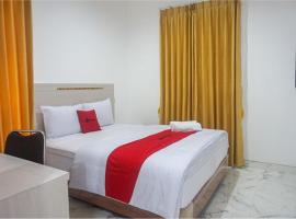 RedDoorz near Araya Family Club House