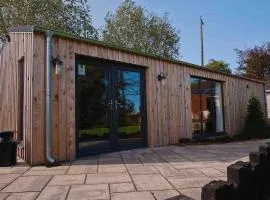 The Cabin - Luxury Country Living