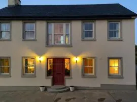Scenic Estuary Way 3-Bed Home in Labasheeda