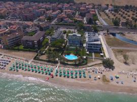 安巴夏托里酒店，位于皮内托的酒店