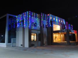 Hotel The Farm Inn，位于Mundra的酒店