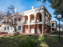 德尔卡迪娜丽别墅酒店，位于诺尔马的酒店