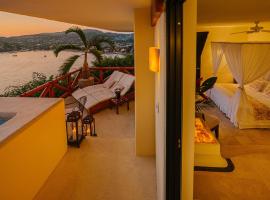 特塔西奥尼斯酒店基小型游泳池 - 仅限成人入住，位于锡瓦塔塔内霍的酒店