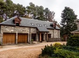 Red Squirrel Lodge